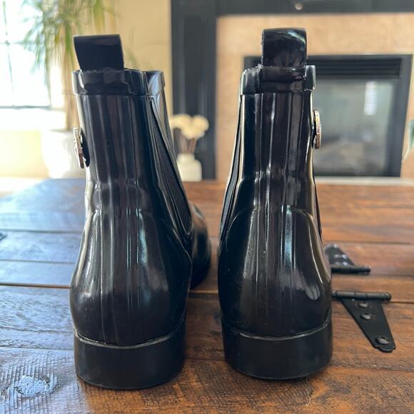 Michael Kors Shiny Short Black Rain Boots Ankle Boots Size 7 Preppy - Picture 2 of 7